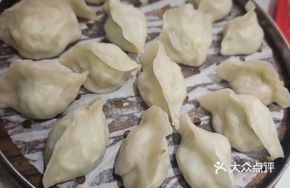 Shrimp and Loofah Steamed Dumplings