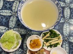 -桥香园云南过桥米线(金马碧鸡店)