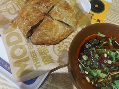 -魔都三兄弟酸辣粉·蘸卤炸串(虹桥万科店)