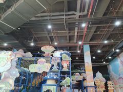-蓝精灵乐园·世茂精灵之城主题乐园