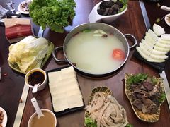 涮锅-千朋聚烤全羊餐厅(兰州国际建材家居博览城店)