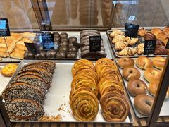 -Dough&Joe团憩(瑞虹天地月亮湾店)