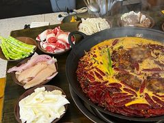-黄潇洒老火锅(九眼桥宏济巷店)