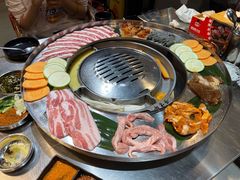 -哈哈碳都·牛肋条无限自助烤肉(台江万达店)