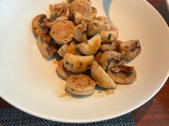 -MONICH牛排融合餐厅(和义大道购物中心店)