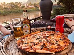 -乌托邦酒吧和餐厅