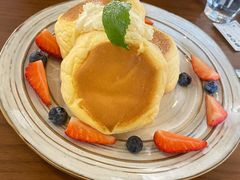 莓果奶油芝士舒芙蕾松饼-UPPER KITCHEN(延安路店)