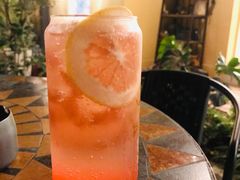 西柚蜜语苏打-花苑里咖啡(威远店)