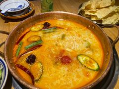 -洱火云南酸菜牛肉火锅(石景山当代商城店)