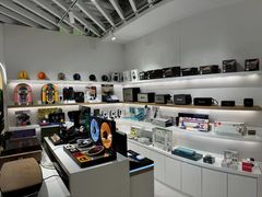 -LOL原创生活概念店(K11购物艺术中心店)