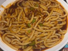 -楼兰古丽·新疆拌面·清真(华阳城店)