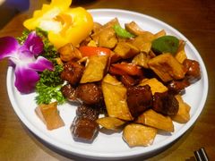 杏鲍菇炒雪花牛肉粒-蚝得喜海鲜(东城店)
