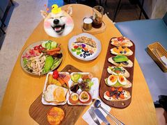 当季水果谷物希腊酸奶-Brunchat