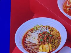 -魔都三兄弟酸辣粉·蘸卤炸串(虹桥万科店)