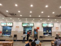 -华中科技大学东三学生食堂