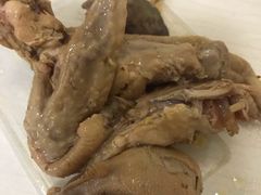 -梁老三麻辣鸡头总店