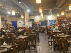 大堂-肖肖酸萝卜鱼火锅(总店)