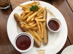 图灵根烤肠配薯条-皇冠自酿啤酒坊(中国红街5号楼店)