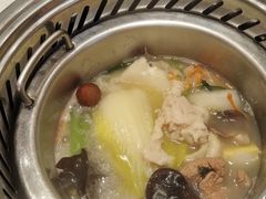 -龍歌自助小火锅(市南金茂湾店)