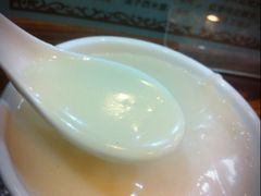 杏仁糊-沙湾姜埋奶(兴新包店)