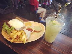 -莓园冰淇淋店