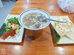 -岳记羊肠馆(陵园小区店)