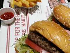 -The Habit Burger Grill 哈比特汉堡(爱琴海店)