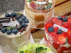 -顶东面包花园·生日蛋糕(世博店)