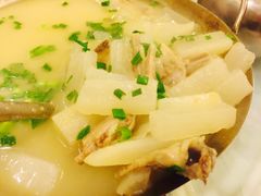 -余杨鸭鸭餐厅