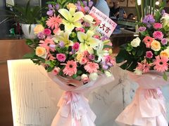 -POKEE VIA&Brunch·维娅(重庆来福士店)