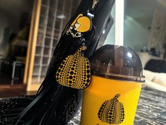 -喜茶(上海淮海中路渔阳里店)
