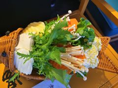 -野山舂·贵州现舂酸汤牛肉(民生路店)