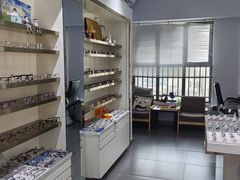 -视野联行眼镜•蔡司•依视路(温江店)