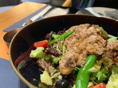吞拿鱼沙拉配四季豆橄榄佐油醋汁-鼎鼎西餐厅
