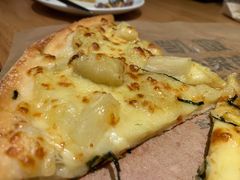 双拼榴莲披萨-乐凯撒披萨(蛇口花园城店)