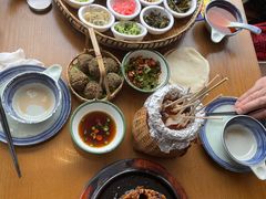 -包整·丝娃娃(一览甲秀楼风景店)