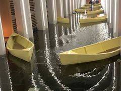 -涨巢·潮玩水疗局