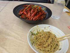 -肥肥虾庄·金牌油焖大虾(东湖欢乐谷店)