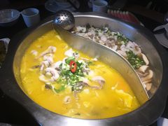 -严厨老坛酸菜鱼(吴江万宝店)