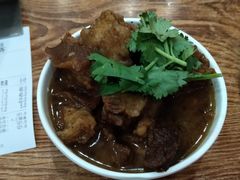 小碗牛肉-清真吴记门钉肉饼·喜多利
