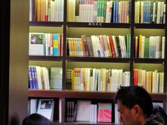 -钟书阁(松江泰晤士小镇店)