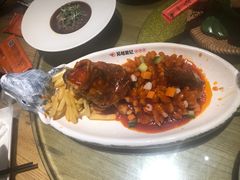-吴越荣记苏州菜·松鼠桂鱼100%活鱼现做(斜塘老街店)