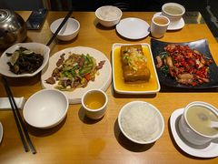 -隔壁老王·家常云南菜(花巷店)