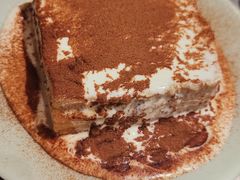 漏奶滑-潮界(虹桥新天地店)