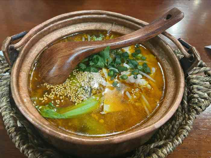 滇缅小厨烧烤(丹凤街店)-"此刻坐在店里写下了我最近半年唯一一条一星