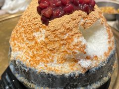 红豆牛奶雪花冰-蚂蚁洞·烤肉大营地(上海静安大悦城店)