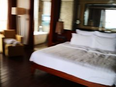 -三亚湾海居铂尔曼度假酒店