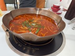 -毛辣果·贵州红酸汤牛肉火锅(西单店)