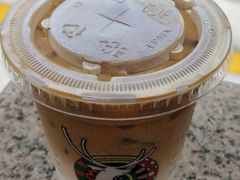 冰桃桃厚乳拿铁-瑞幸咖啡(万恒大厦店)