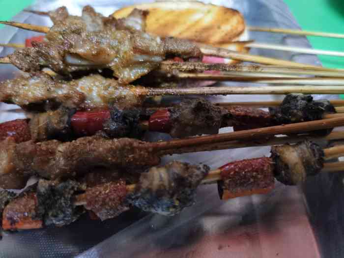 老崔烧烤-"适合朋友小聚,价格不高.环境也还干净,当."-大众点评移动版